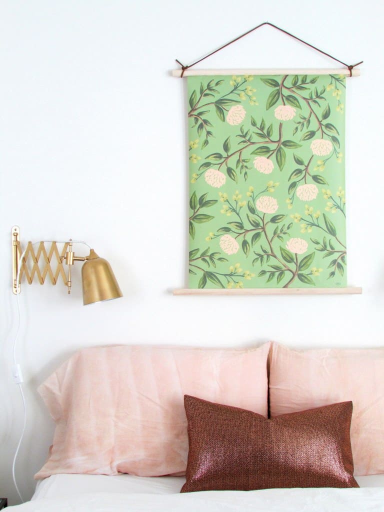 Pull-down style fabric wall hanging