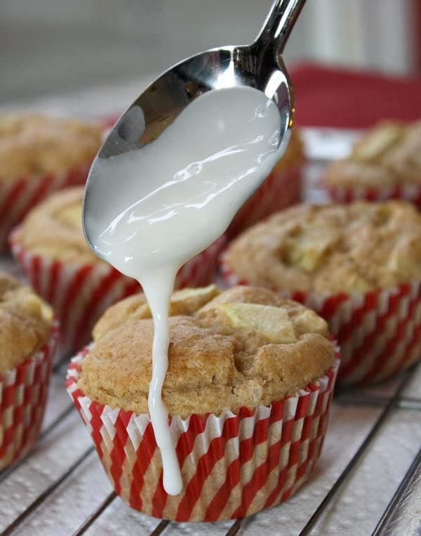 Apple fritter muffins