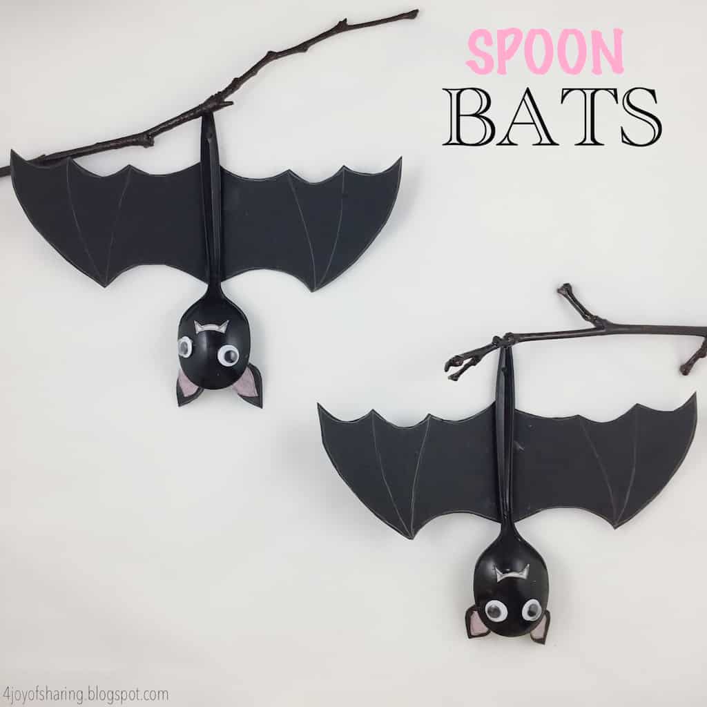 Plastic spoon bats