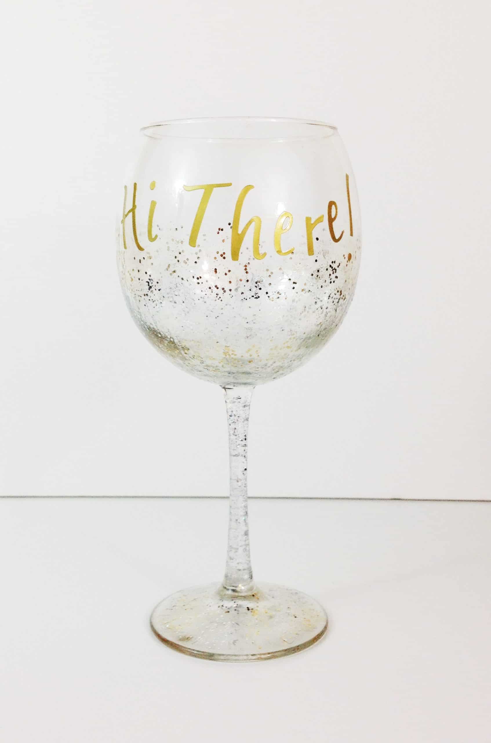 Easy wine glasses decorated with nailpolish
